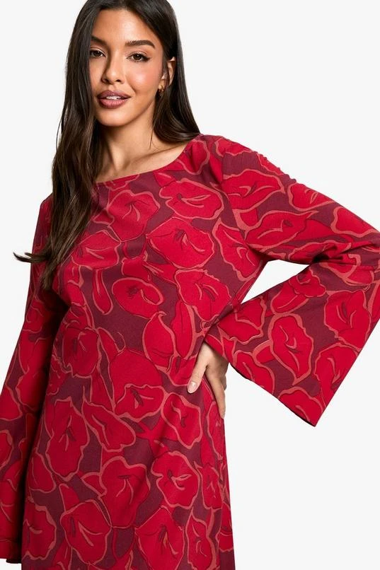 BOOHOO Floral Flare Sleeve Maxi Dress 4 BOOHOO Floral Flare Sleeve Maxi Dress - Image 4