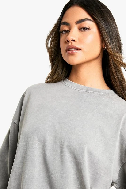 BOOHOO Acid Wash Oversized Long Sleeve Top 4 BOOHOO Acid Wash Oversized Long Sleeve Top - Image 4