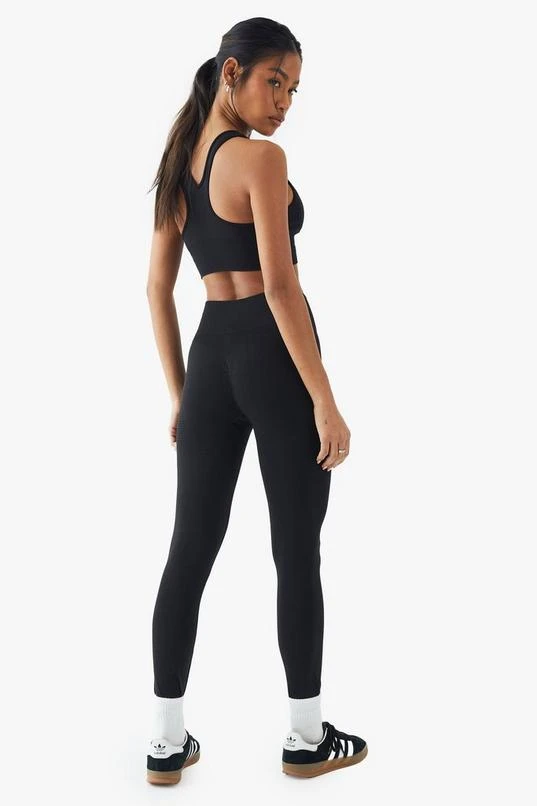 BOOHOO Premium Sculpt Seamless Bum Scrunch Legging 2 BOOHOO Premium Sculpt Seamless Bum Scrunch Legging - Image 2