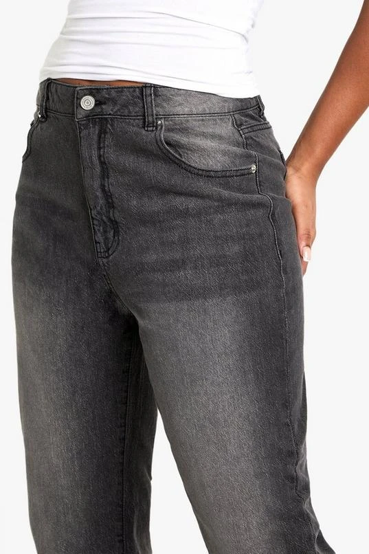 BOOHOO Basic Slim Fit Jean 4 BOOHOO Basic Slim Fit Jean - Image 4