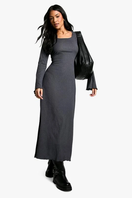 BOOHOO Tall Crinkle Square Neck Flared Midi Dress 3 BOOHOO Tall Crinkle Square Neck Flared Midi Dress - Image 3