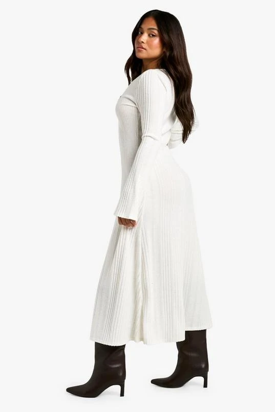 BOOHOO Petite Wide Rib Flare Sleeve Midi Dress 2 BOOHOO Petite Wide Rib Flare Sleeve Midi Dress - Image 2