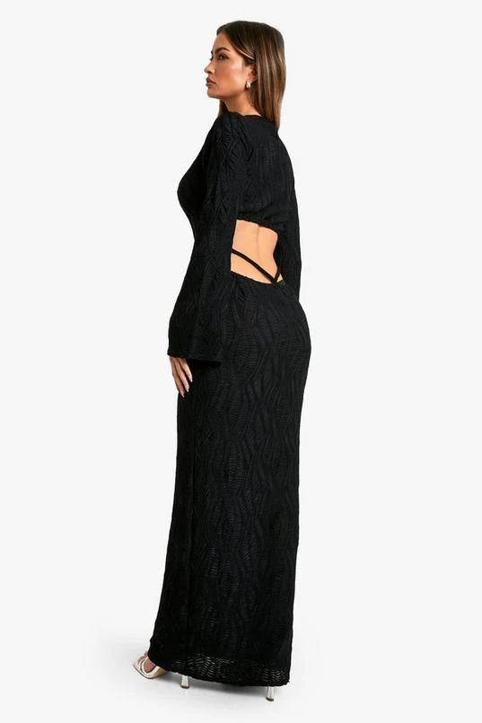 BOOHOO Textured Flare Sleeve Maxi Dress 2 BOOHOO Textured Flare Sleeve Maxi Dress - Image 2