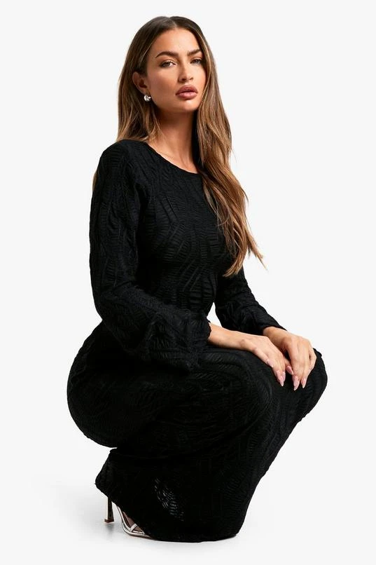 BOOHOO Textured Flare Sleeve Maxi Dress 3 BOOHOO Textured Flare Sleeve Maxi Dress - Image 3