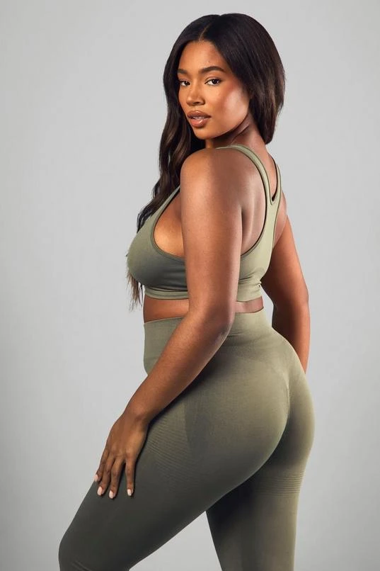 BOOHOO Plus Premium Sculpt Seamless Ruched Front Sports Bra 2 BOOHOO Plus Premium Sculpt Seamless Ruched Front Sports Bra - Image 2