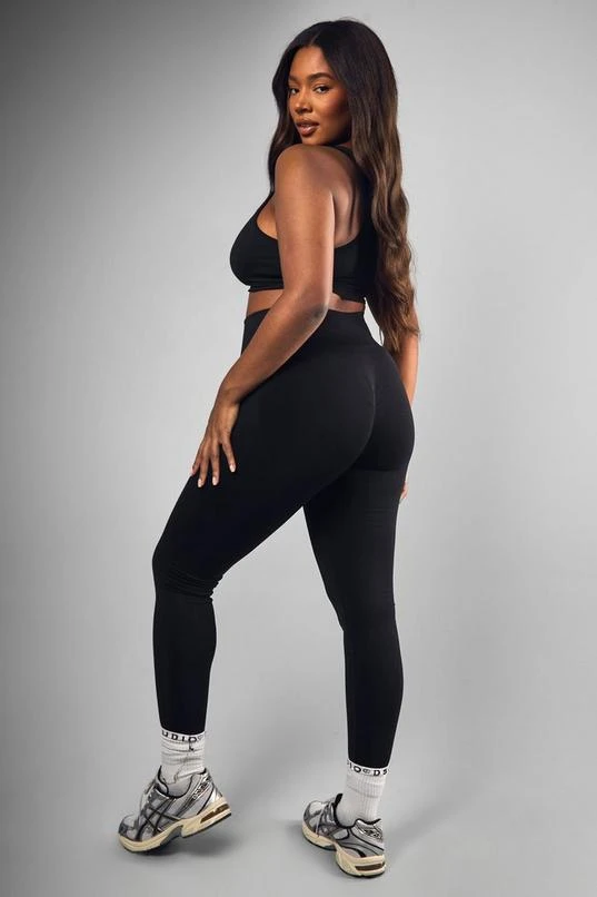 BOOHOO Plus Premium Sculpt Seamless Bum Scrunch Legging 2 BOOHOO Plus Premium Sculpt Seamless Bum Scrunch Legging - Image 2