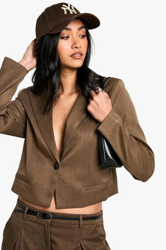 BOOHOO Woven Tailored Boxy Crop Blazer 1 BOOHOO Woven Tailored Boxy Crop Blazer