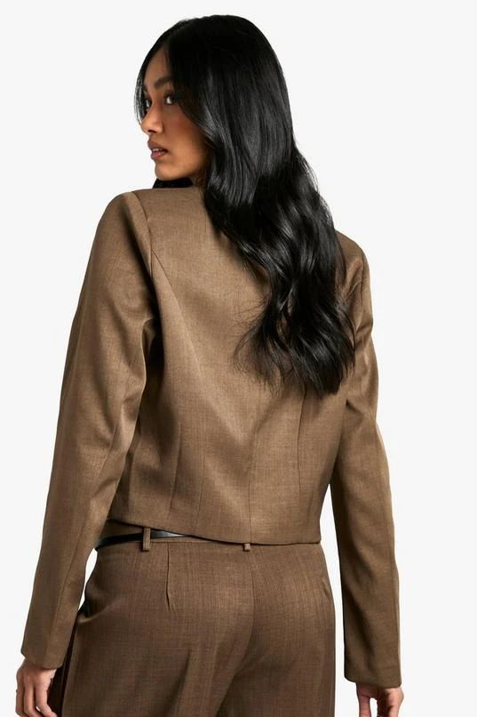 BOOHOO Woven Tailored Boxy Crop Blazer 2 BOOHOO Woven Tailored Boxy Crop Blazer - Image 2