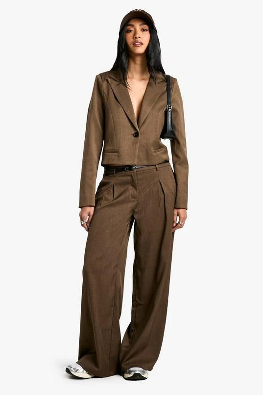 BOOHOO Woven Tailored Boxy Crop Blazer 3 BOOHOO Woven Tailored Boxy Crop Blazer - Image 3