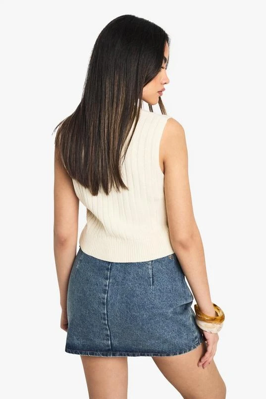 BOOHOO Knitted Tie Detail Waistcoat 2 BOOHOO Knitted Tie Detail Waistcoat - Image 2