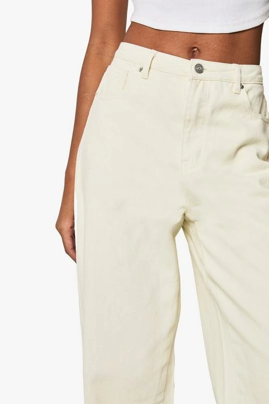 BOOHOO Tall Fray Hem Ecru Wide Leg Jean 4 BOOHOO Tall Fray Hem Ecru Wide Leg Jean - Image 4