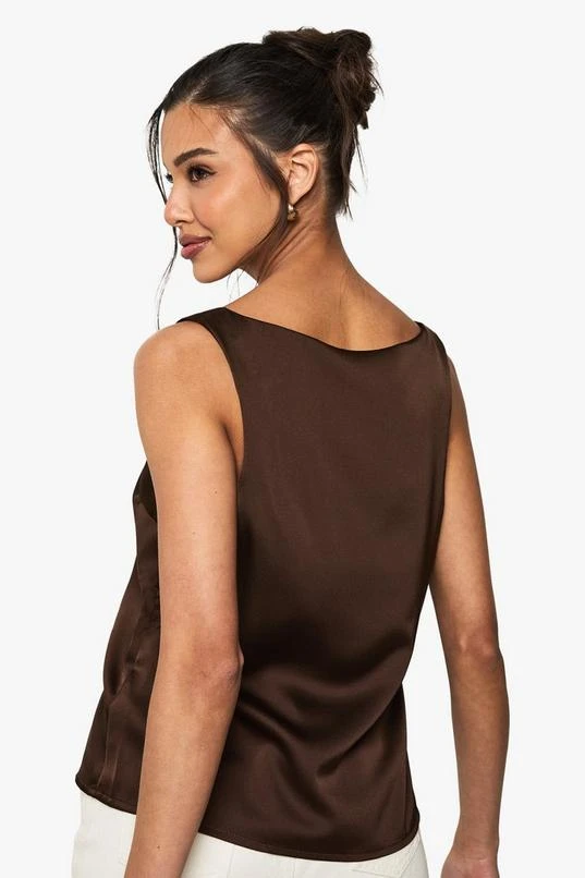 BOOHOO Basic Satin Scoop Neck Cami 2 BOOHOO Basic Satin Scoop Neck Cami - Image 2