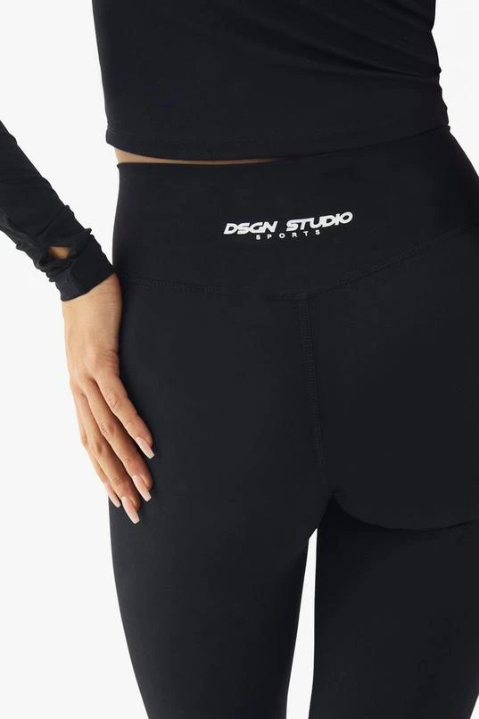 BOOHOO Dsgn Studio Highwaist Supersoft Peached Sculpt Wrap Waist Legging 4 BOOHOO Dsgn Studio Highwaist Supersoft Peached Sculpt Wrap Waist Legging - Image 4