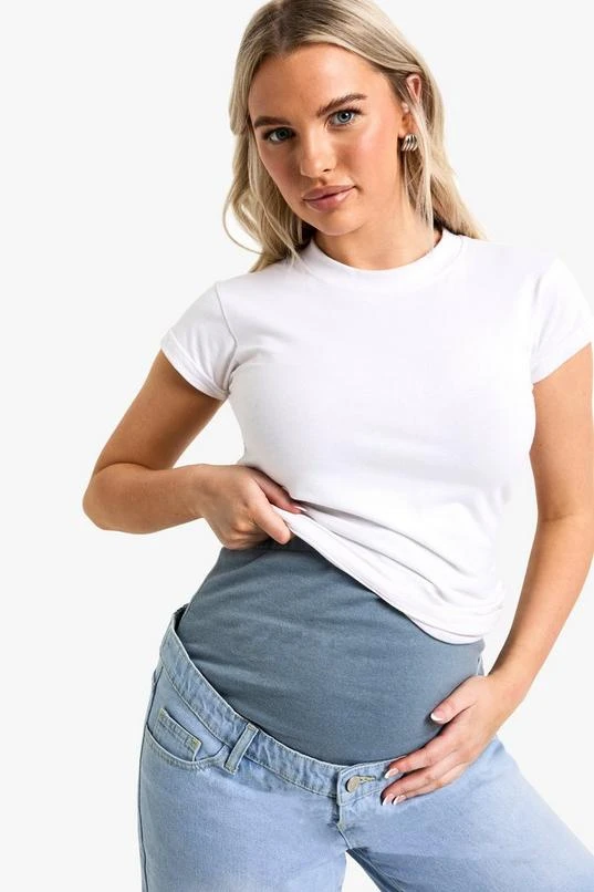 BOOHOO Maternity Over The Bump Denim Jorts 4 BOOHOO Maternity Over The Bump Denim Jorts - Image 4