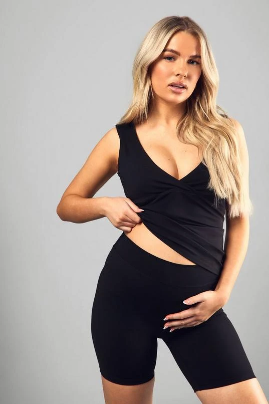 BOOHOO Maternity Supersoft Sculpt Bump Support Short 1 BOOHOO Maternity Supersoft Sculpt Bump Support Short