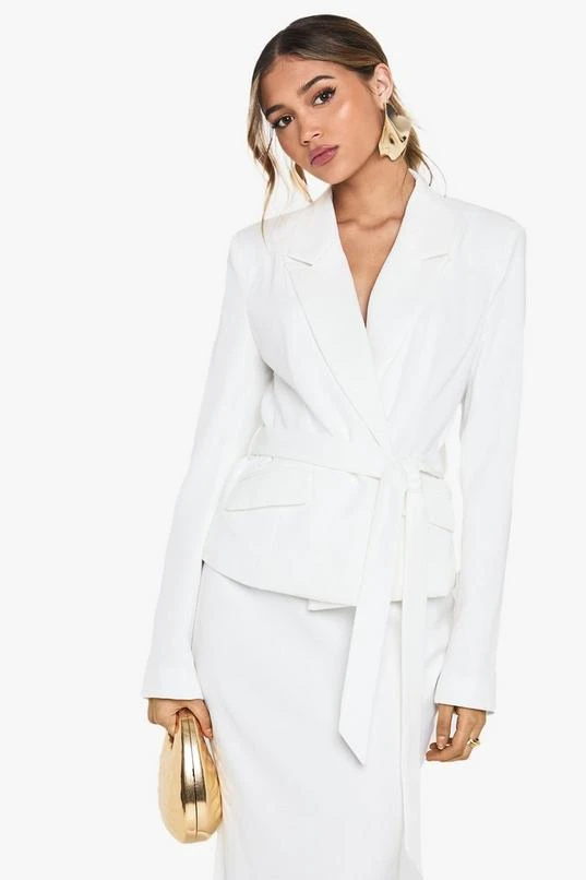BOOHOO Occasion Fitted Tailored Belted Blazer 1 BOOHOO Occasion Fitted Tailored Belted Blazer