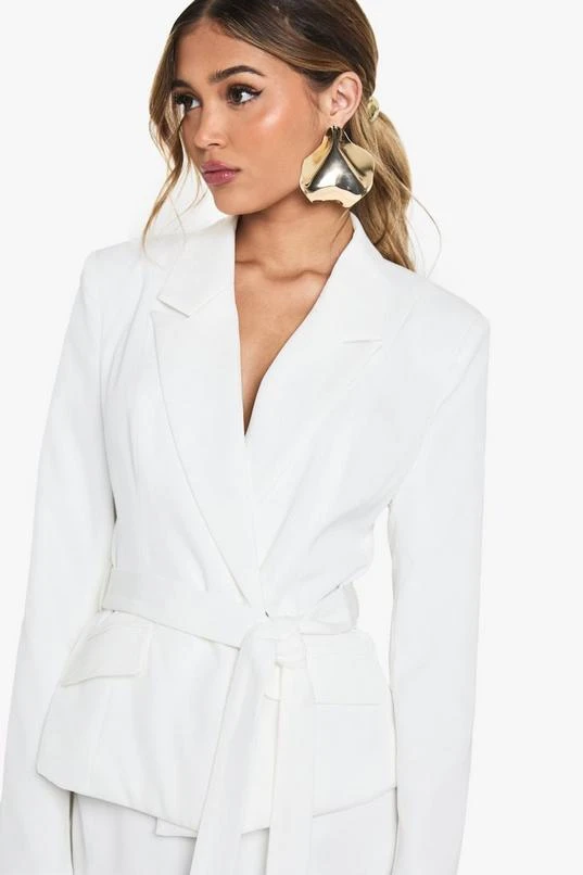 BOOHOO Occasion Fitted Tailored Belted Blazer 4 BOOHOO Occasion Fitted Tailored Belted Blazer - Image 4