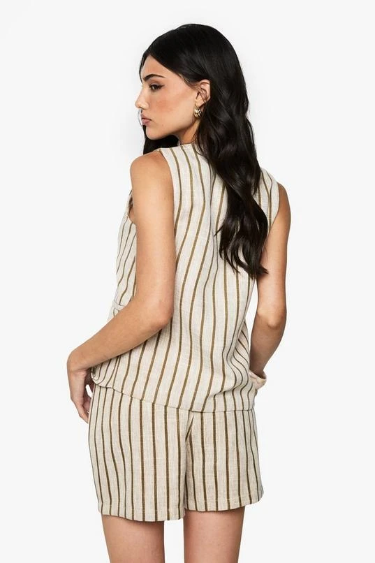 BOOHOO Tailored Pinstripe Linen Look Shorts 2 BOOHOO Tailored Pinstripe Linen Look Shorts - Image 2