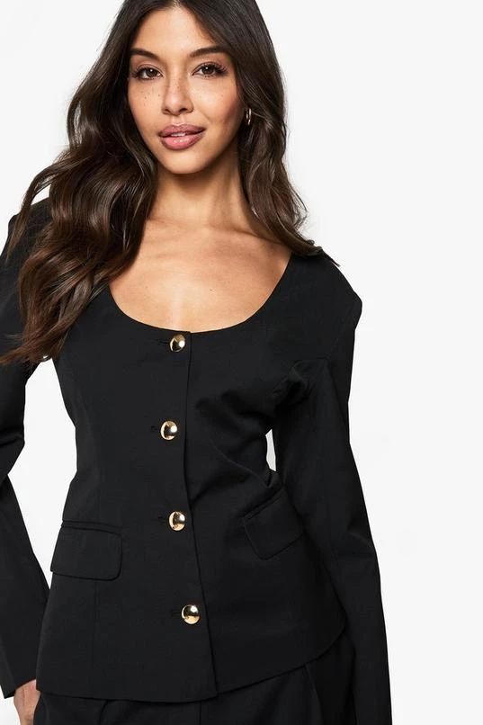 BOOHOO Scoop Neck Button Front Fitted Blazer 1 BOOHOO Scoop Neck Button Front Fitted Blazer