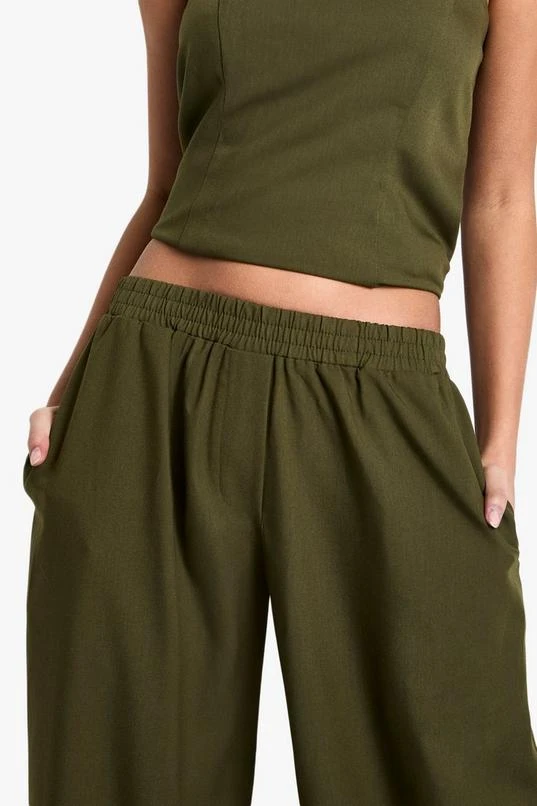 BOOHOO Woven Elasticated Waist Wide Leg Trousers 4 BOOHOO Woven Elasticated Waist Wide Leg Trousers - Image 4