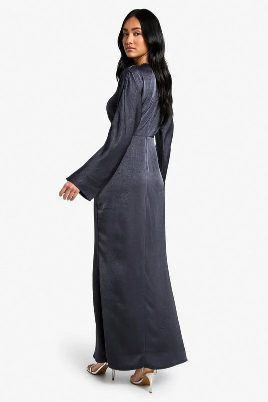 BOOHOO Textured Satin Batwing Maxi Dress 2 BOOHOO Textured Satin Batwing Maxi Dress - Image 2