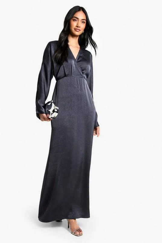 BOOHOO Textured Satin Batwing Maxi Dress 3 BOOHOO Textured Satin Batwing Maxi Dress - Image 3