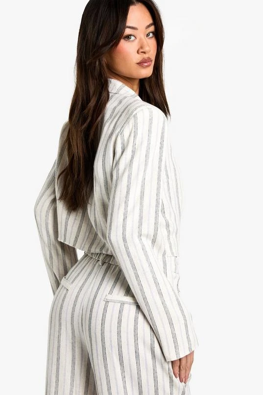 BOOHOO Tall Stripe Linen Look Cropped Blazer 2 BOOHOO Tall Stripe Linen Look Cropped Blazer - Image 2