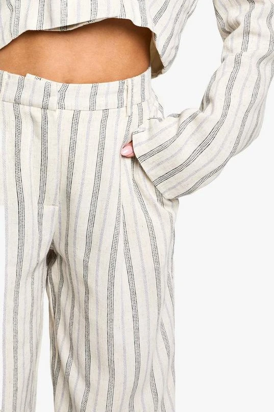 BOOHOO Petite Stripe Linen Look Wide Leg Trouser 4 BOOHOO Petite Stripe Linen Look Wide Leg Trouser - Image 4