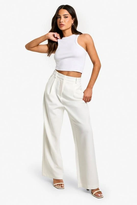 BOOHOO Petite Essential Wide Leg Trouser 3 BOOHOO Petite Essential Wide Leg Trouser - Image 3