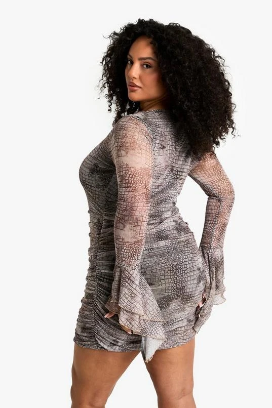 BOOHOO Plus Snake Mesh Flare Cuff Mini Dress 2 BOOHOO Plus Snake Mesh Flare Cuff Mini Dress - Image 2