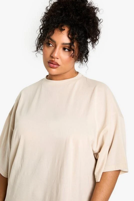 BOOHOO Plus Oversized T-shirt Dress 4 BOOHOO Plus Oversized T-shirt Dress - Image 4
