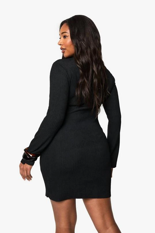 BOOHOO Plus Ripple Texture Bodycon Dress 2 BOOHOO Plus Ripple Texture Bodycon Dress - Image 2