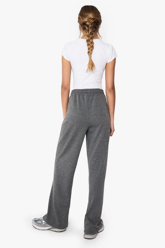BOOHOO PONTE PINSTRIPE PINTUCK DRAWSTRING WIDE LEG TROUSER 2 BOOHOO PONTE PINSTRIPE PINTUCK DRAWSTRING WIDE LEG TROUSER - Image 2