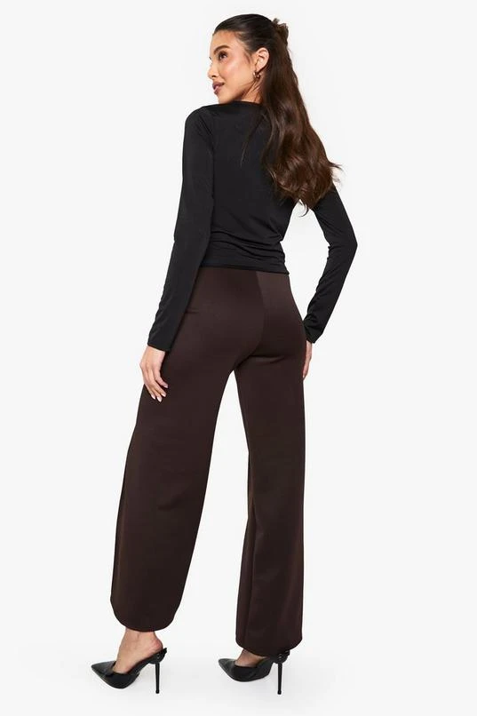 BOOHOO Scuba Pintuck Straight Leg Trouser 2 BOOHOO Scuba Pintuck Straight Leg Trouser - Image 2