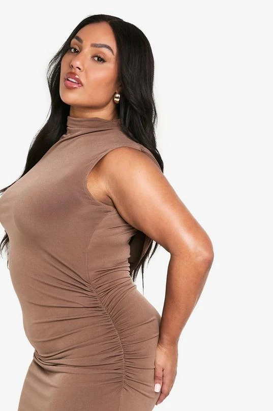 BOOHOO PLUS ONE SHOULDER RUCHED DETAIL MAXI DRESS 4 BOOHOO PLUS ONE SHOULDER RUCHED DETAIL MAXI DRESS - Image 4