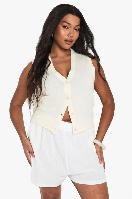 BOOHOO Plus Lightweight Button Through Waistcoat 1 BOOHOO Plus Lightweight Button Through Waistcoat