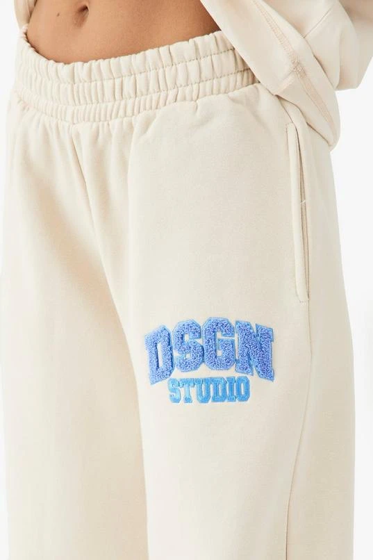 BOOHOO Dsgn Studio Straight Leg Jogger 4 BOOHOO Dsgn Studio Straight Leg Jogger - Image 4