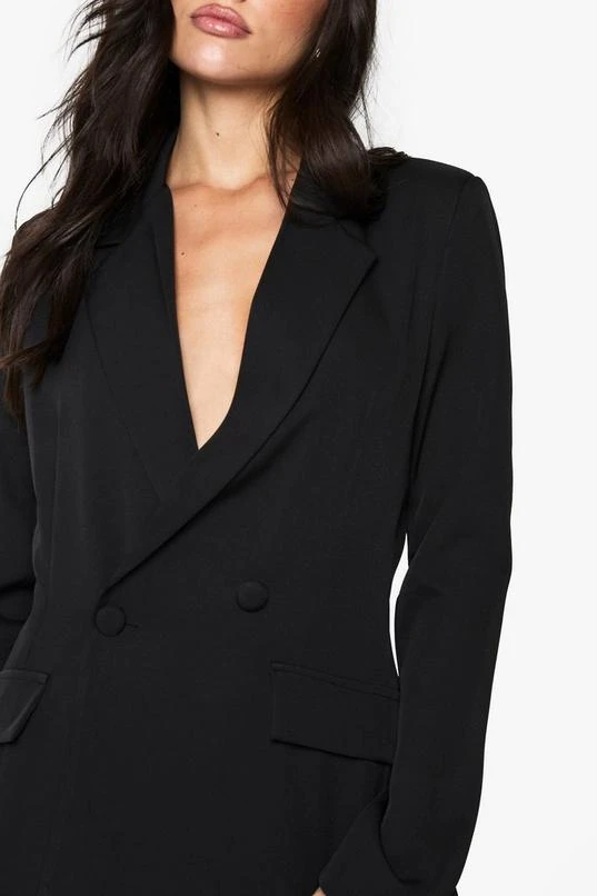 BOOHOO Plunge Tailored Fitted Blazer 4 BOOHOO Plunge Tailored Fitted Blazer - Image 4