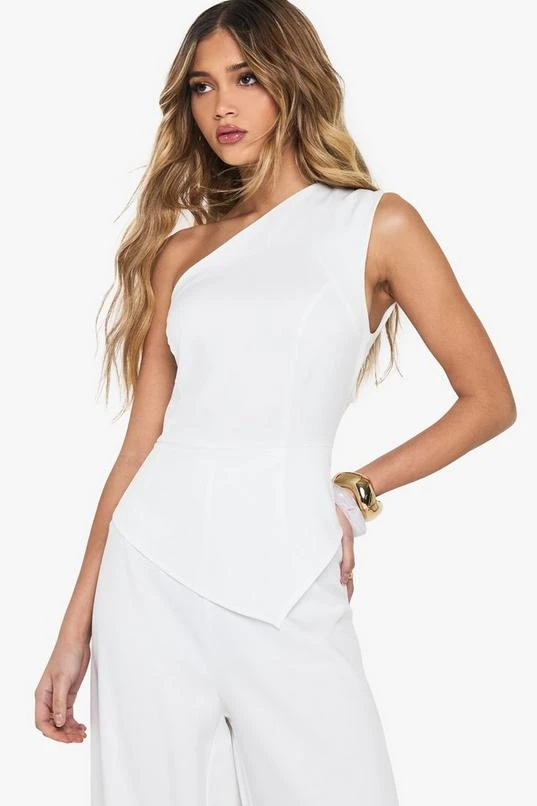 BOOHOO Tailored One Shoulder Wide Leg Jumpsuit 4 BOOHOO Tailored One Shoulder Wide Leg Jumpsuit - Image 4