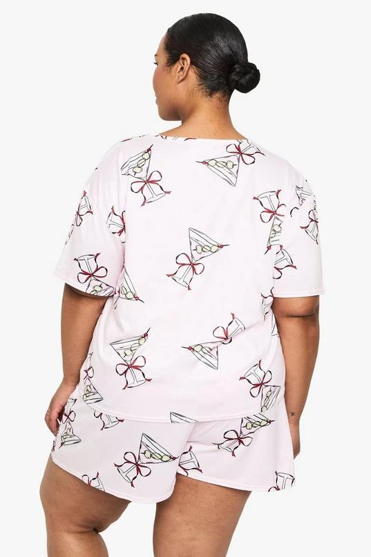 BOOHOO PLUS COCKTAIL AND SHORT SET 2 BOOHOO PLUS COCKTAIL AND SHORT SET - Image 2