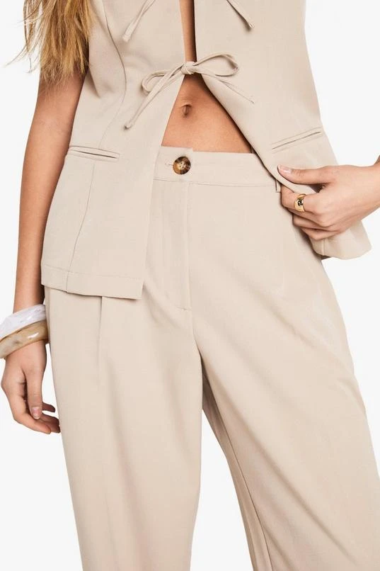 BOOHOO Tailored Barrel Leg Trouser 4 BOOHOO Tailored Barrel Leg Trouser - Image 4