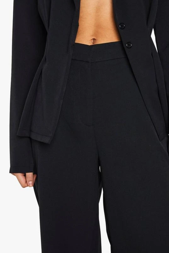 BOOHOO Tailored Straight Leg High Waisted Trouser 4 BOOHOO Tailored Straight Leg High Waisted Trouser - Image 4