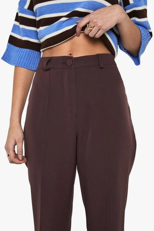 BOOHOO Fit & Flare Tailored Trousers 4 BOOHOO Fit & Flare Tailored Trousers - Image 4
