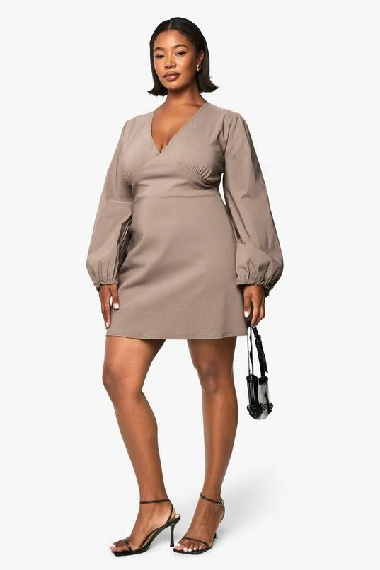 BOOHOO Plus Ruched Blouson Sleeve Shift Dress 3 BOOHOO Plus Ruched Blouson Sleeve Shift Dress - Image 3