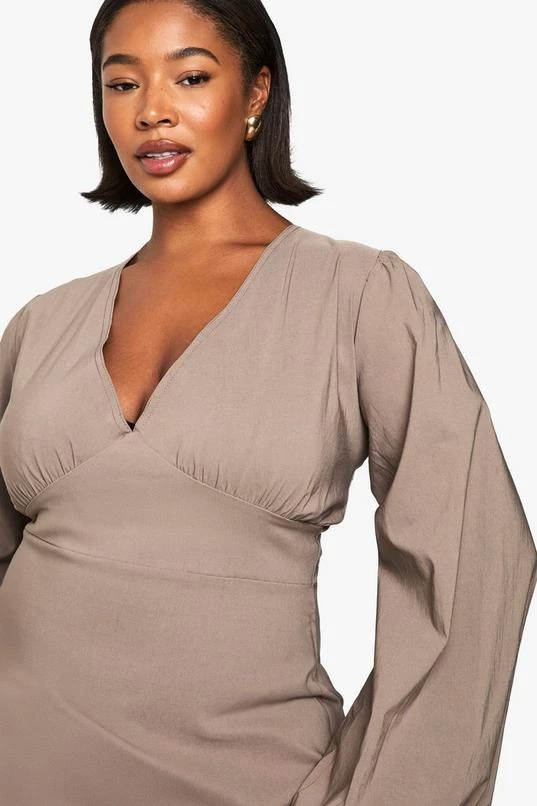 BOOHOO Plus Ruched Blouson Sleeve Shift Dress 4 BOOHOO Plus Ruched Blouson Sleeve Shift Dress - Image 4