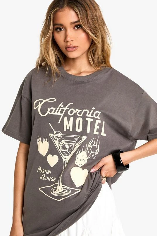 BOOHOO Cali Motel Oversized T-shirt 4 BOOHOO Cali Motel Oversized T-shirt - Image 4