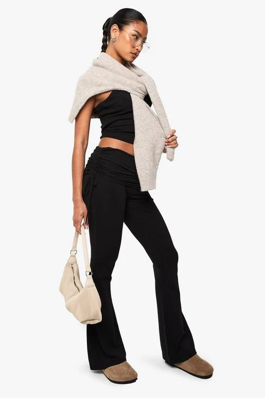 BOOHOO BASICS FOLD OVER WAIST FLARE LEGGING 1 BOOHOO BASICS FOLD OVER WAIST FLARE LEGGING