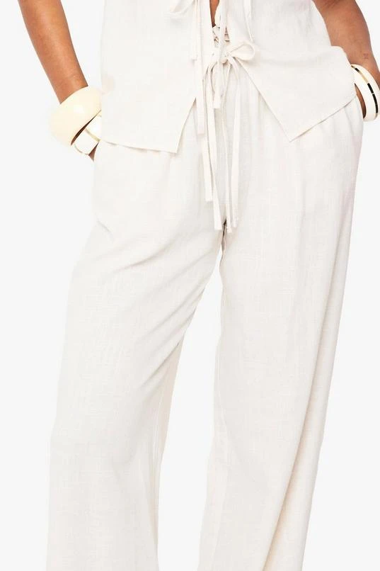 BOOHOO Linen Look Straight Leg Trousers 4 BOOHOO Linen Look Straight Leg Trousers - Image 4