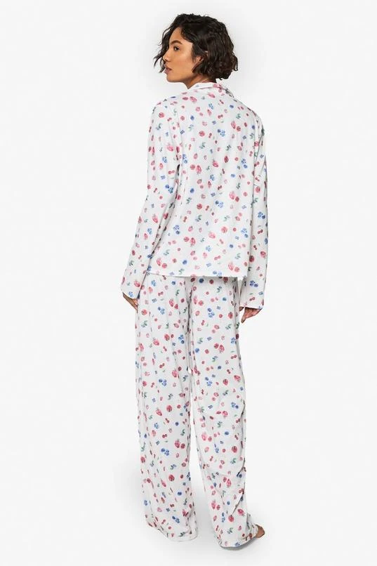 BOOHOO Tall Fruit Print Shirt & Trouser Pyjama Set 2 BOOHOO Tall Fruit Print Shirt & Trouser Pyjama Set - Image 2