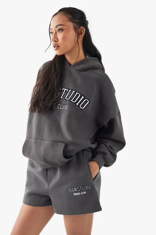 BOOHOO Dsgn Studio Sports Club Applique Sweat Short 1 BOOHOO Dsgn Studio Sports Club Applique Sweat Short